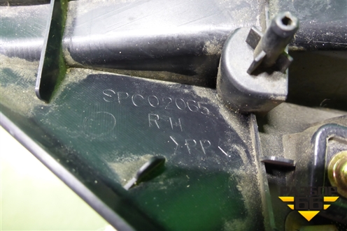 Накладка двери передней правой уголок для Mitsubishi Outlander XL с 2006-2012г (Аутлендер ХЛ)