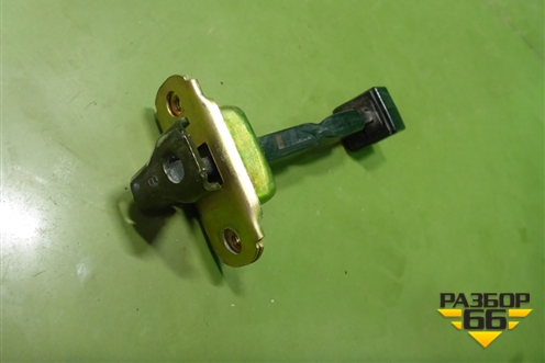 Ограничитель двери передней правой для Mitsubishi Outlander XL с 2006-2012г (Аутлендер ХЛ)