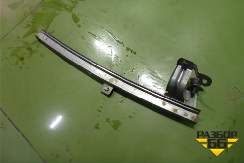 Направляющая стекла (переднего правого) для Mitsubishi Outlander XL с 2006-2012г (Аутлендер ХЛ)