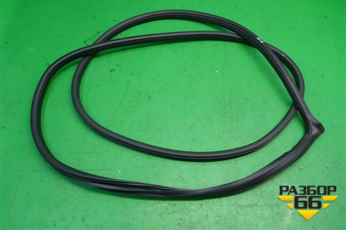 Уплотнитель двери передней правой для Nissan Murano (Z51) с 2007-2015г (Мурано)