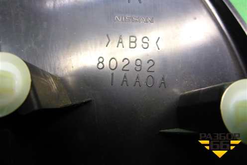 Накладка двери передней правой уголок (802921AA0A) для Nissan Murano (Z51) с 2007-2015г (Мурано)