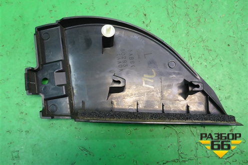 Накладка двери передней левой уголок (802931AA0A) для Nissan Murano (Z51) с 2007-2015г (Мурано)