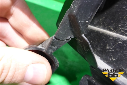 Кронштейн переднего бампера правый (51117399978) для BMW X3 G01 с 2017г (Х3 Г01)