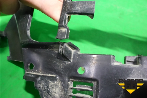 Кронштейн переднего бампера правый (51117399978) для BMW X3 G01 с 2017г (Х3 Г01)