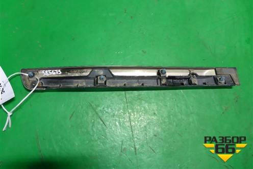 Накладка двери задней левой (после 2015г) (7507660140) ( 7574260290) для Toyota Land Cruiser (200) с 2008г (Ленд Крузер)