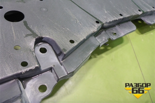 Пыльник переднего бампера центральный (5261848020) для Lexus RX 350 c 2015г (РХ)