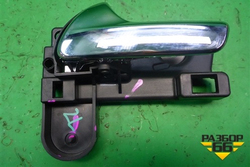 Ручка внутренняя двери задней левой для Dodge Journey с 2009г (Джорни)