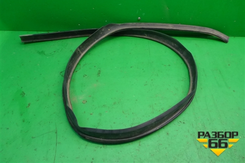 Уплотнитель на кузов правый для Renault Logan с 2004-2015г (Логан)