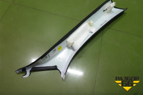 Обшивка стойки лобового стекла левая (4M0867233M) для Audi Q7 c 2015г (Ку 7)