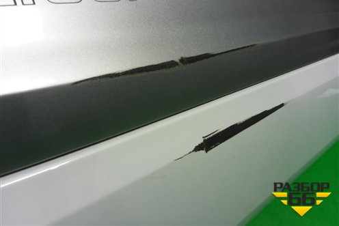 Накладка двери задней правой (4M0853970B) для Audi Q7 c 2015г (Ку 7)