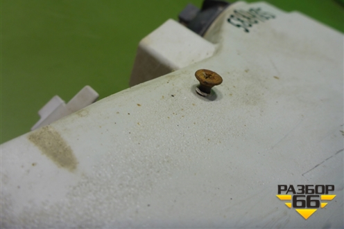 Фара противотуманная правая (8103060051) для Lexus LX-470 с 1998-2007г (ЛХ)