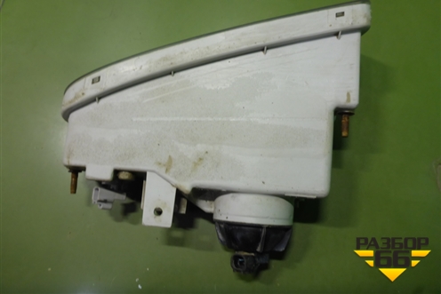 Фара противотуманная правая (8103060051) для Lexus LX-470 с 1998-2007г (ЛХ)