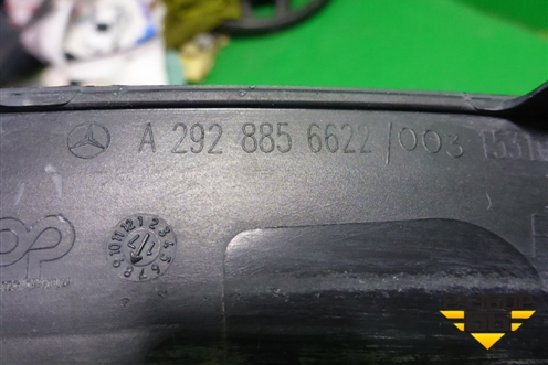 Накладка переднего крыла правого (A2928856622) для Mercedes Benz GLE-Klass (купе) C292 с 2015г (ГЛЕ)