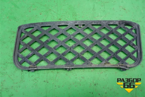 Решетка в передний бампер правая (до 2006г) (7L6853677) для Volkswagen Touareg c 2002-2010г (Туарег)