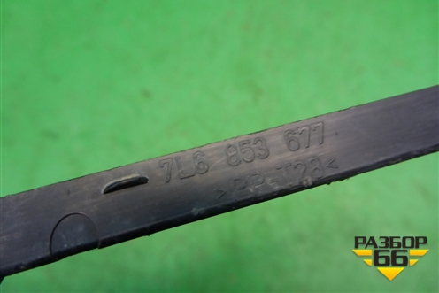 Решетка в передний бампер правая (до 2006г) (7L6853677) для Volkswagen Touareg c 2002-2010г (Туарег)