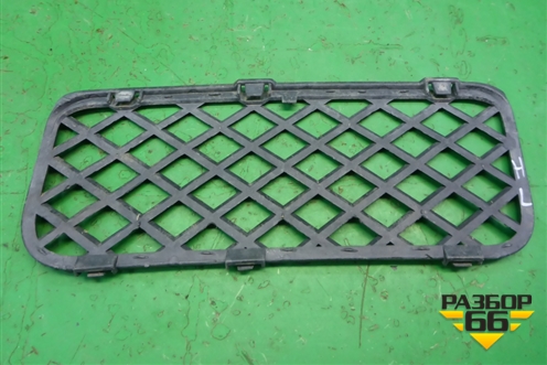 Решетка в передний бампер левая (до 2006г) (7L6853676) для Volkswagen Touareg c 2002-2010г (Туарег)