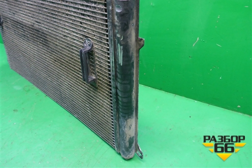 Радиатор кондиционера (4L0260401A) для Volkswagen Touareg c 2002-2010г (Туарег)