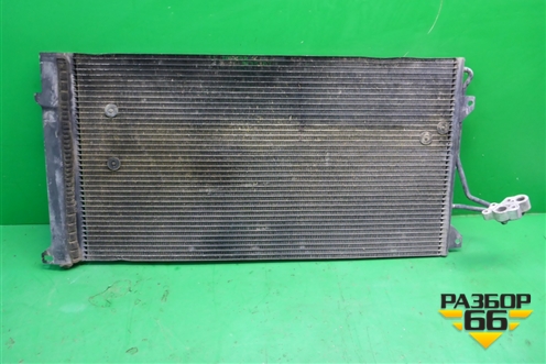 Радиатор кондиционера (4L0260401A) для Volkswagen Touareg c 2002-2010г (Туарег)