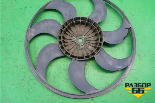 Крыльчатка вентилятора для Volkswagen Touareg c 2002-2010г (Туарег)