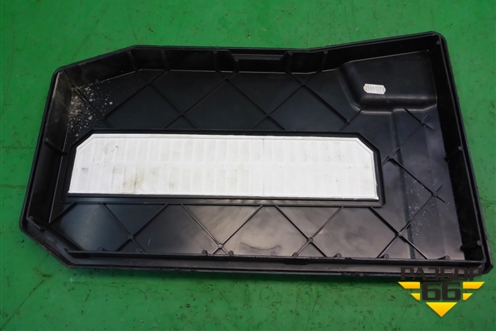 Крышка аккумулятора (под сиденьем) (7L0864643B) для Volkswagen Touareg c 2002-2010г (Туарег)