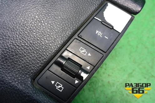 Подушка безопасности в рулевое колесо (7L6880201DA) для Volkswagen Touareg c 2002-2010г (Туарег)