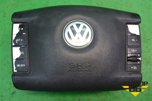 Подушка безопасности в рулевое колесо (7L6880201DA) для Volkswagen Touareg c 2002-2010г (Туарег)