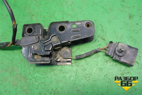 Замок капота (7L0823509A) для Volkswagen Touareg c 2002-2010г (Туарег)