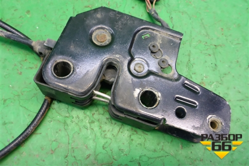 Замок капота (7L0823509A) для Volkswagen Touareg c 2002-2010г (Туарег)