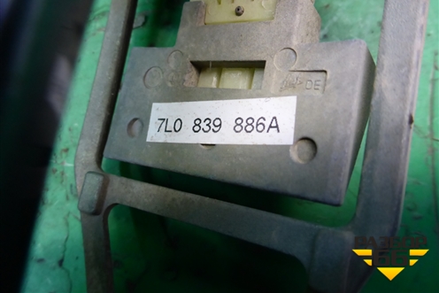 Ручка наружная двери задней правой (7L0839886A) для Volkswagen Touareg c 2002-2010г (Туарег)