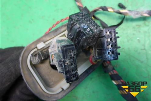 Проводка двери передней правой (7L6971120E) для Volkswagen Touareg c 2002-2010г (Туарег)