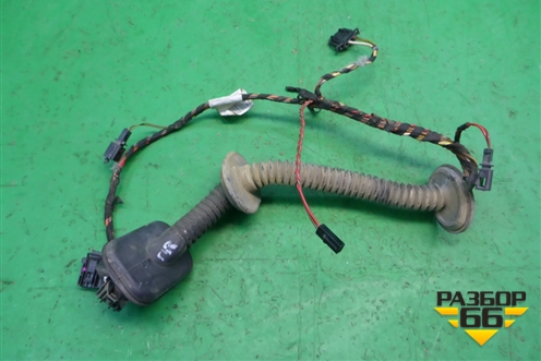 Проводка двери передней правой (7L6971120E) для Volkswagen Touareg c 2002-2010г (Туарег)