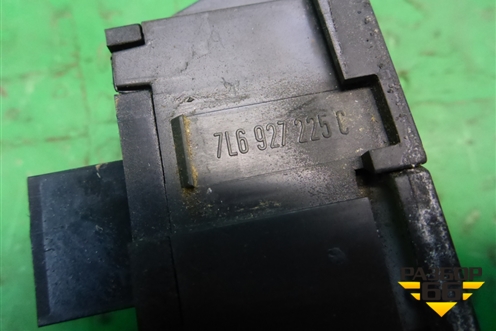 Кнопка (ESP OFF) (7L6927225C) для Volkswagen Touareg c 2002-2010г (Туарег)