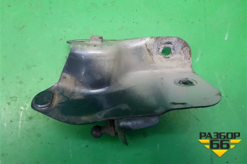 Кронштейн амортизатора капота левый (7L6805887) для Volkswagen Touareg c 2002-2010г (Туарег)