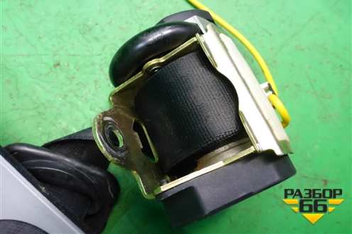 Ремень безопасности задний правый с пиропатроном (7L6857806A) для Volkswagen Touareg c 2002-2010г (Туарег)