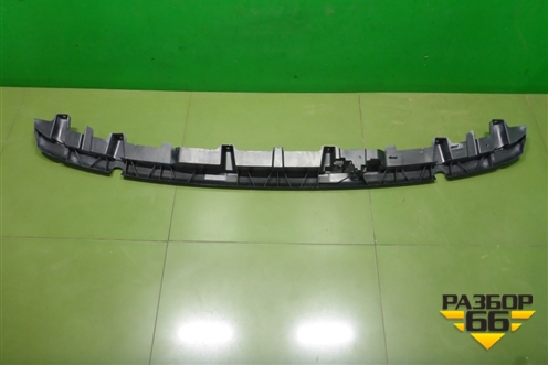 Кронштейн заднего бампера центральный (4M0807458) для Audi Q7 c 2015г (Ку 7)