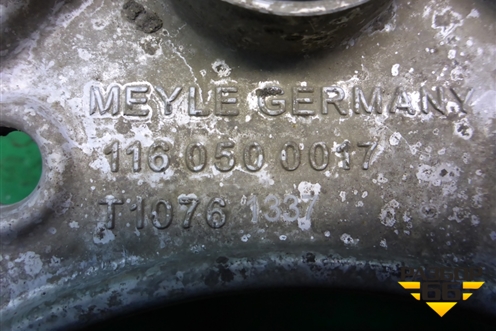 Рычаг передний правый верхний для Volkswagen Touareg c 2002-2010г (Туарег)