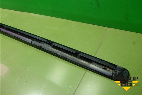 Молдинг крыши левый (7L6860181F) для Volkswagen Touareg c 2002-2010г (Туарег)