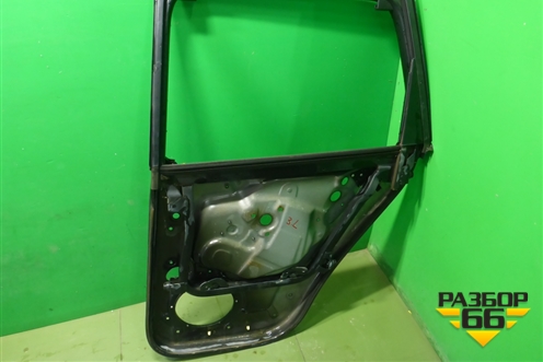 Рамка двери задней левой (7L6839729B) для Volkswagen Touareg c 2002-2010г (Туарег)