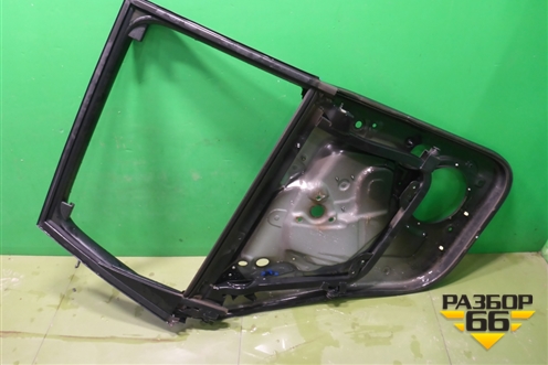 Рамка двери задней правой (7L6839730B) для Volkswagen Touareg c 2002-2010г (Туарег)