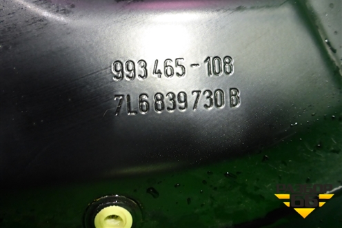 Рамка двери задней правой (7L6839730B) для Volkswagen Touareg c 2002-2010г (Туарег)