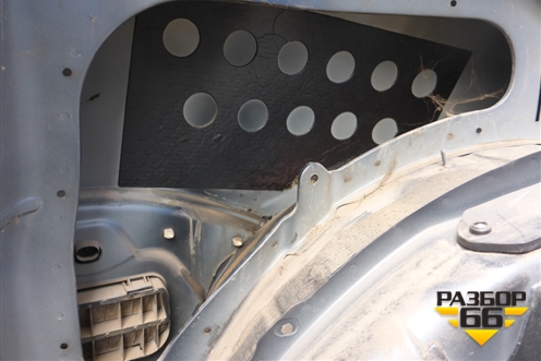 Крыло заднее левое для Volkswagen Touareg c 2002-2010г (Туарег)