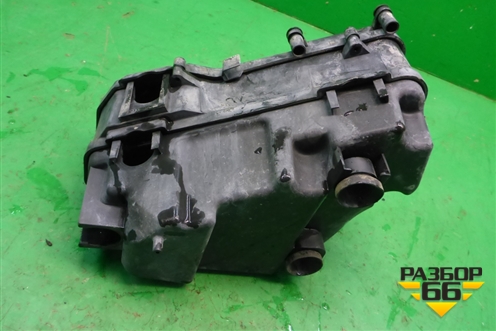 Корпус блока предохранителей (подкапотный) (7L0937576B) для Volkswagen Touareg c 2002-2010г (Туарег)