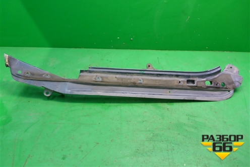 Кронштейн переднего крыла правый (7L6805920B) для Volkswagen Touareg c 2002-2010г (Туарег)