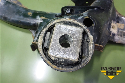 Подрамник передний АКПП (7L0407747) для Volkswagen Touareg c 2002-2010г (Туарег)