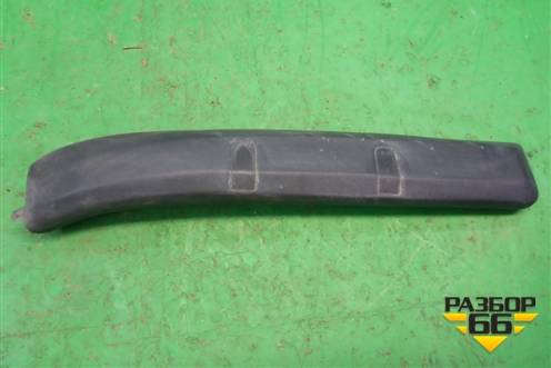 Накладка внутренняя (на петлю двери багажника левая) (7L6971341T) для Volkswagen Touareg c 2002-2010г (Туарег)