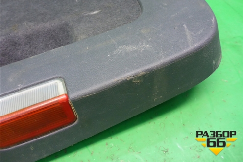 Обшивка двери багажника (7L6867601D) для Volkswagen Touareg c 2002-2010г (Туарег)