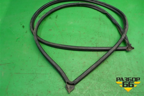 Уплотнитель багажника (на стекло) для Volkswagen Touareg c 2002-2010г (Туарег)