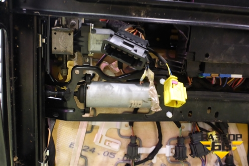 Сиденья комплект (AIR BAG подогрев электро регулировка) для Volkswagen Touareg c 2002-2010г (Туарег)