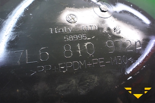 Локер задний правый (7L6810972A) для Volkswagen Touareg c 2002-2010г (Туарег)