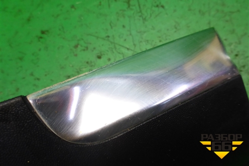 Накладка переднего крыла левого (7L6854959A) для Volkswagen Touareg c 2002-2010г (Туарег)